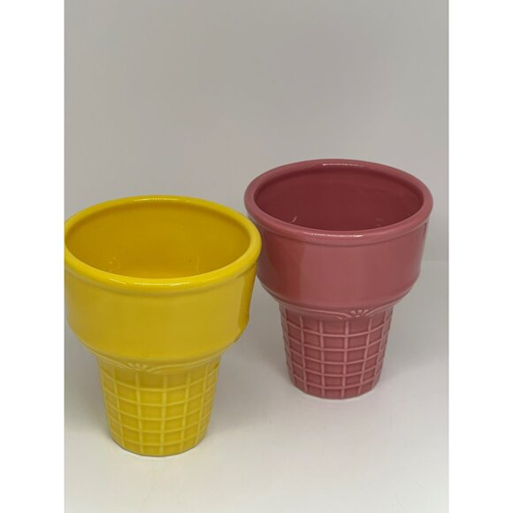 VTG Pfaltzgraff Ceramic Ice Cream Cone Cups Set 2 Yellow & Pink Planters 4"x4.5" - Picture 2 of 9